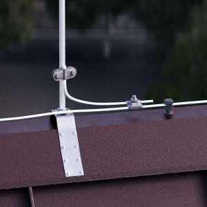 Молниеприемник на угловой конек крыши 1,5 м LEO LIGHTMAN™ (Ni/Al) | Код 414023